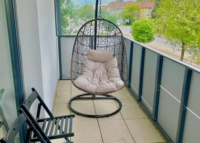 Brand New With Balcony & Free Parking *