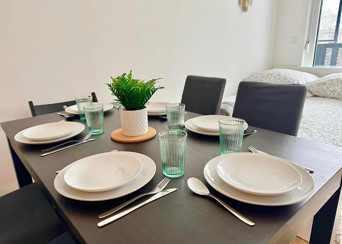 Brand New With Balcony & Free Parking Vienne