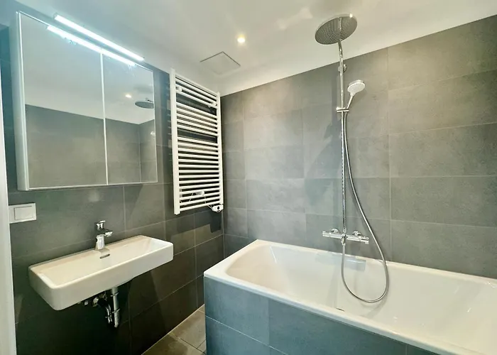 Apartamento Brand New With Balcony & Free Parking