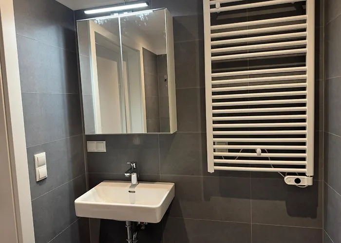 Brand New With Balcony & Free Parking *