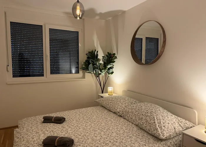 Brand New With Balcony & Free Parking * Viena