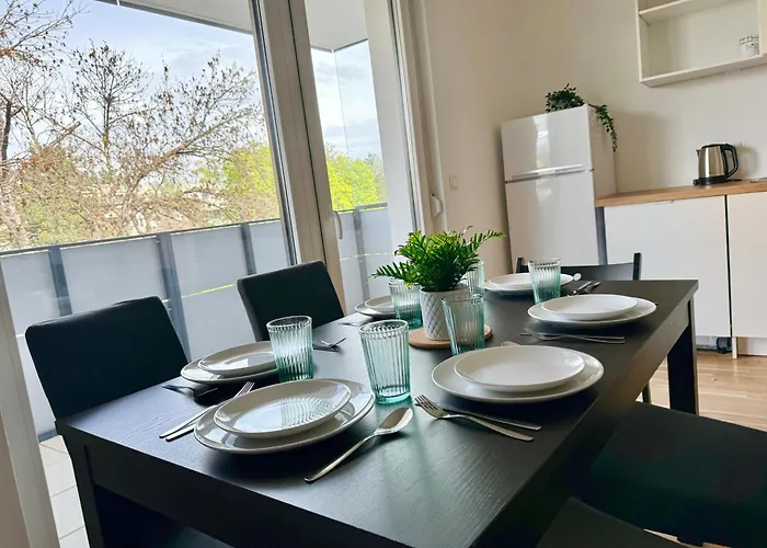 Brand New With Balcony & Free Parking Apartamento