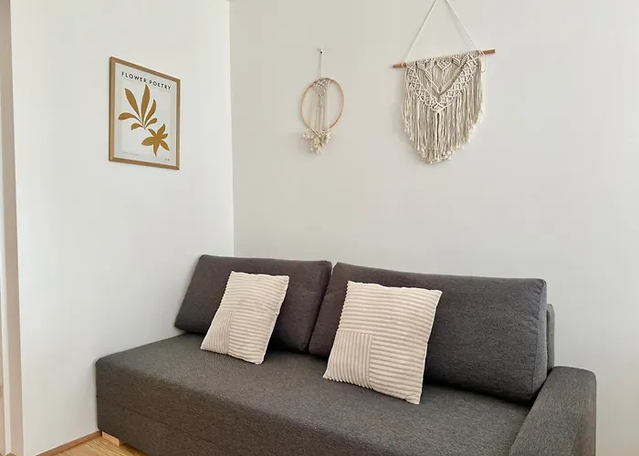 Brand New With Balcony & Free Parking *