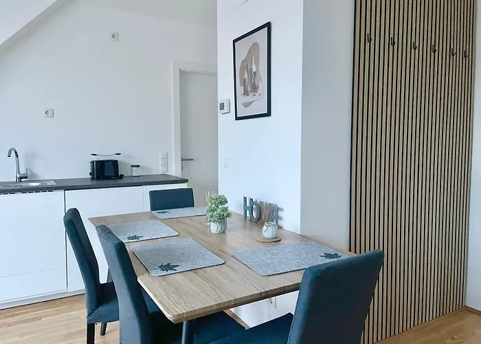 Brand New With Balcony & Free Parking * Viena