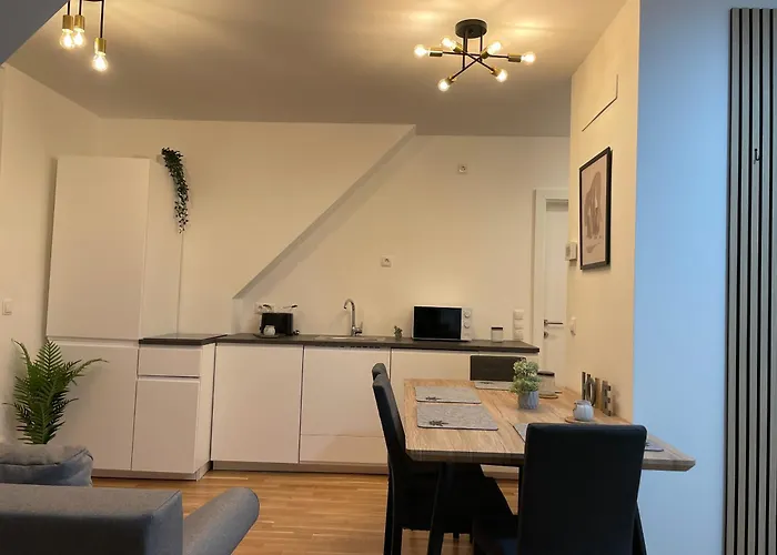 Brand New With Balcony & Free Parking * Viena