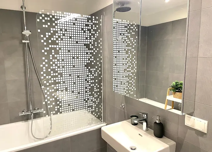 Brand New With Balcony & Free Parking Appartement Vienne