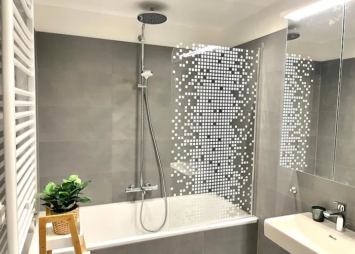 Apartamento Brand New With Balcony & Free Parking *